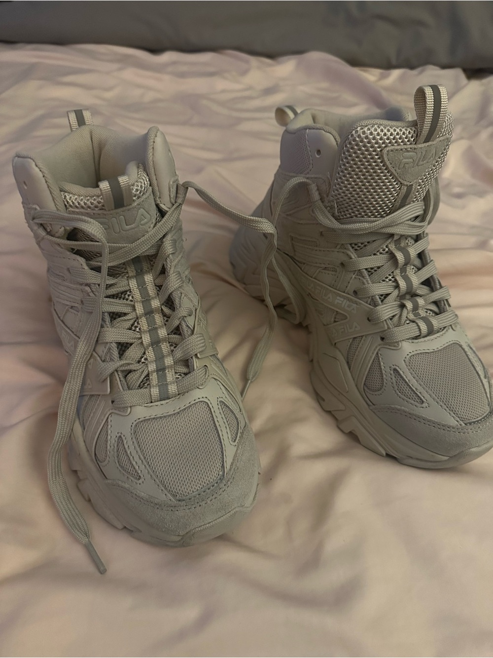 FILA | Electrove 2 High-Top Sneakers in Cream and Light Gray - Picture 11 of 11